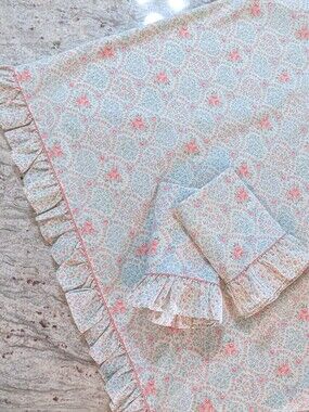 Vintage J.P. Stevens Floral Full / Queen Flat Sheet & 2 Pillowcases Shabby Chic